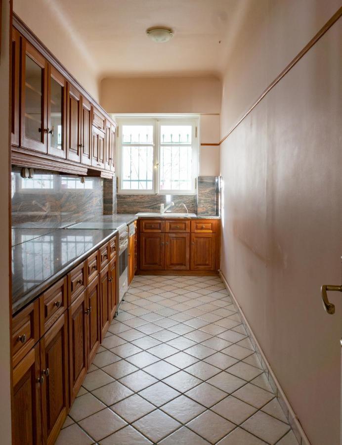 Appartamento Hadrians Den In Heart Of Plaka By Jj Hospitality Atene Esterno foto